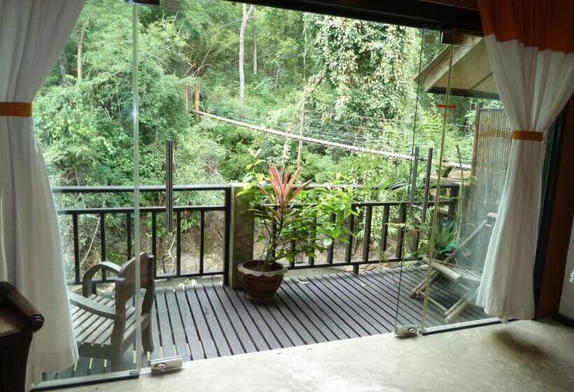 Bungalow Deluxe, Little Eden Guesthouse