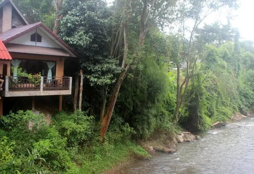 デラックスバンガロー, Little Eden Guesthouse