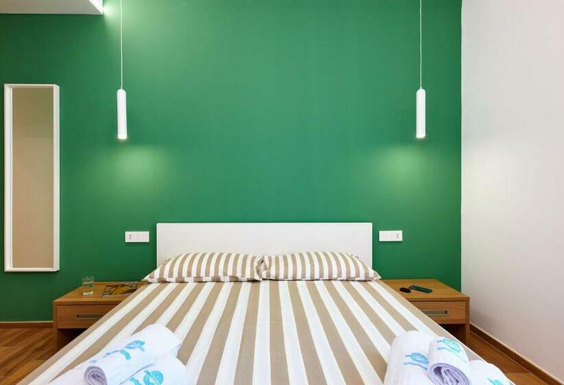 اتاق استاندارد با بالکن, Zeropensieri B&b