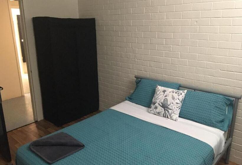 חדר אקונומי, Youth Shack Backpackers Darwin