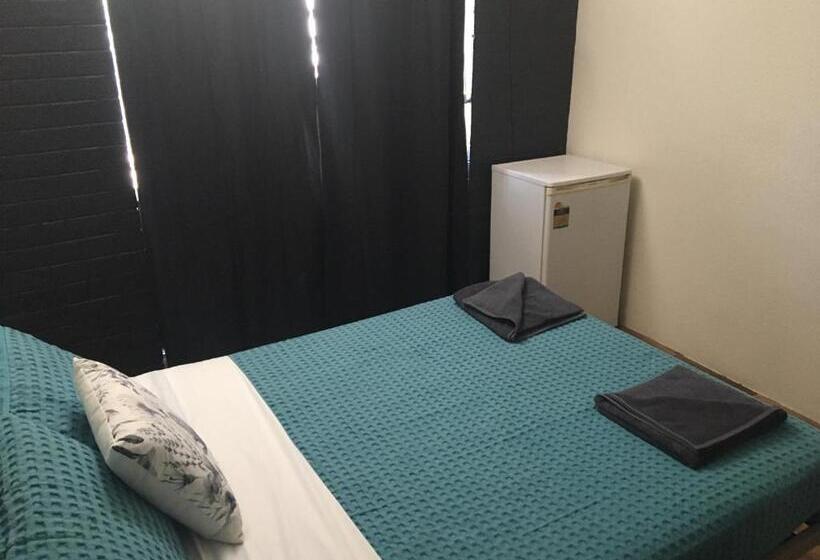 חדר אקונומי, Youth Shack Backpackers Darwin