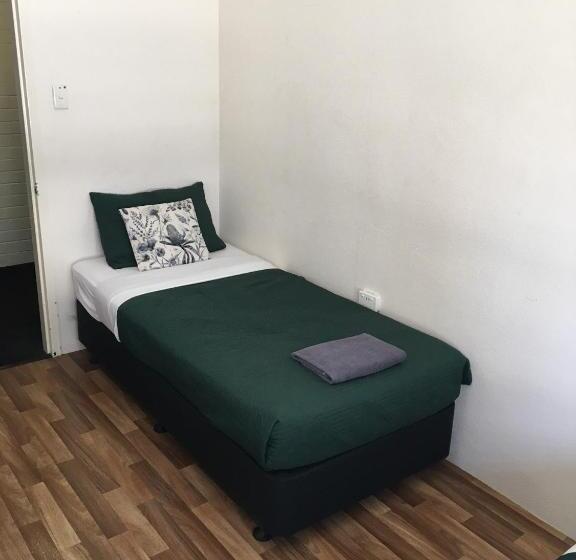 חדר אקונומי, Youth Shack Backpackers Darwin