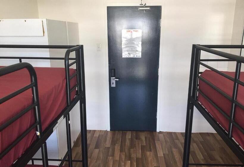 공동 객실, Youth Shack Backpackers Darwin