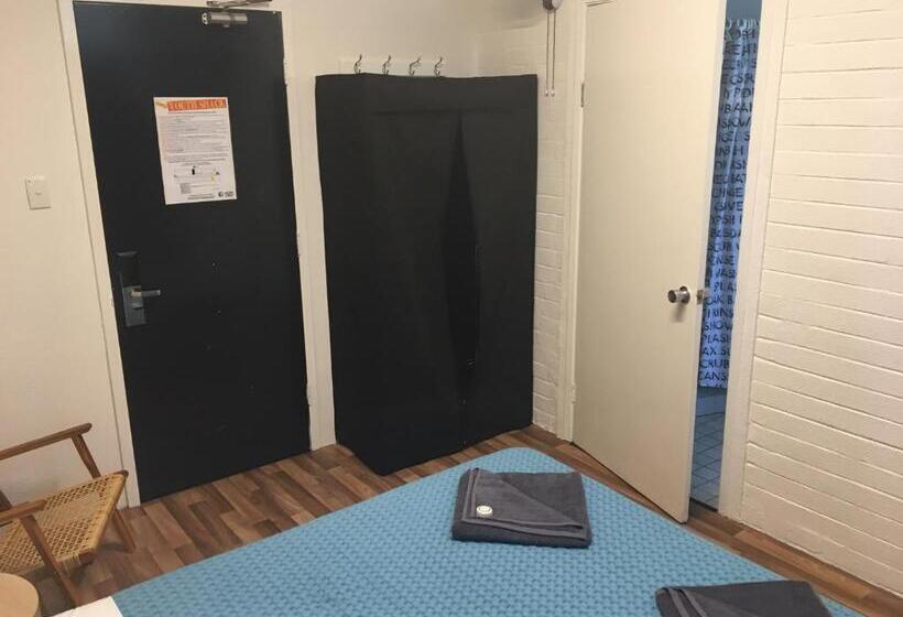 스탠다드 룸, Youth Shack Backpackers Darwin