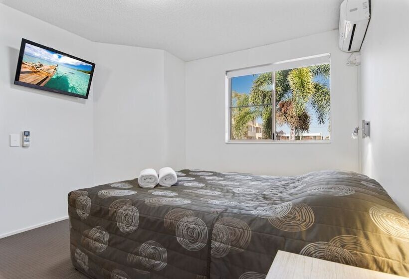 带两个卧室的顶楼公寓, Beachcomber On The Spit