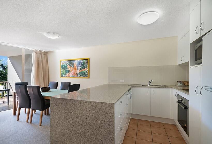 带两个卧室的顶楼公寓, Beachcomber On The Spit