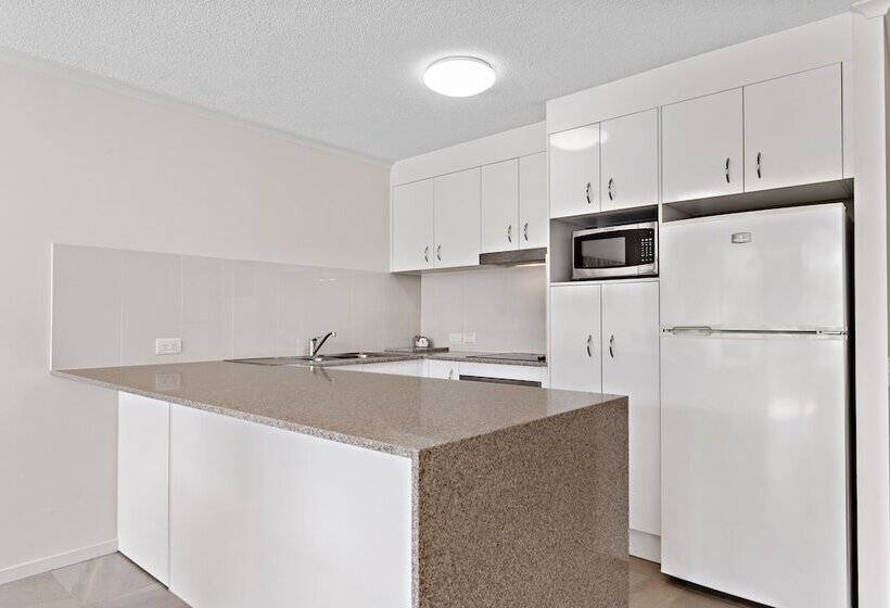 带两个卧室的顶楼公寓, Beachcomber On The Spit