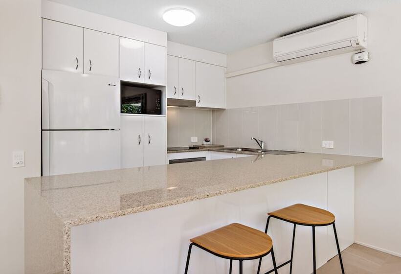 带两个卧室的顶楼公寓, Beachcomber On The Spit