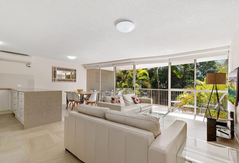 带两个卧室的顶楼公寓, Beachcomber On The Spit