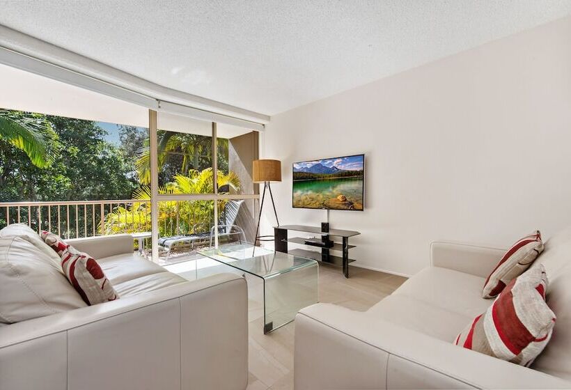 带两个卧室的顶楼公寓, Beachcomber On The Spit