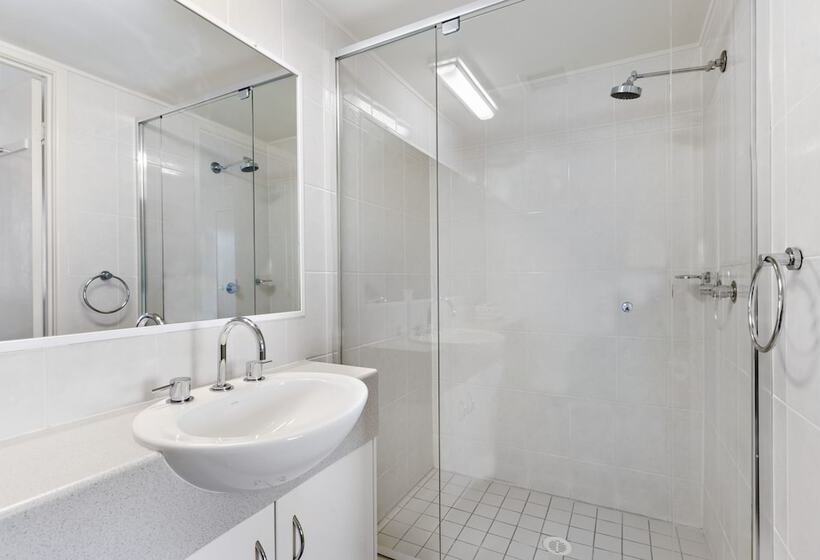 带两个卧室的顶楼公寓, Beachcomber On The Spit