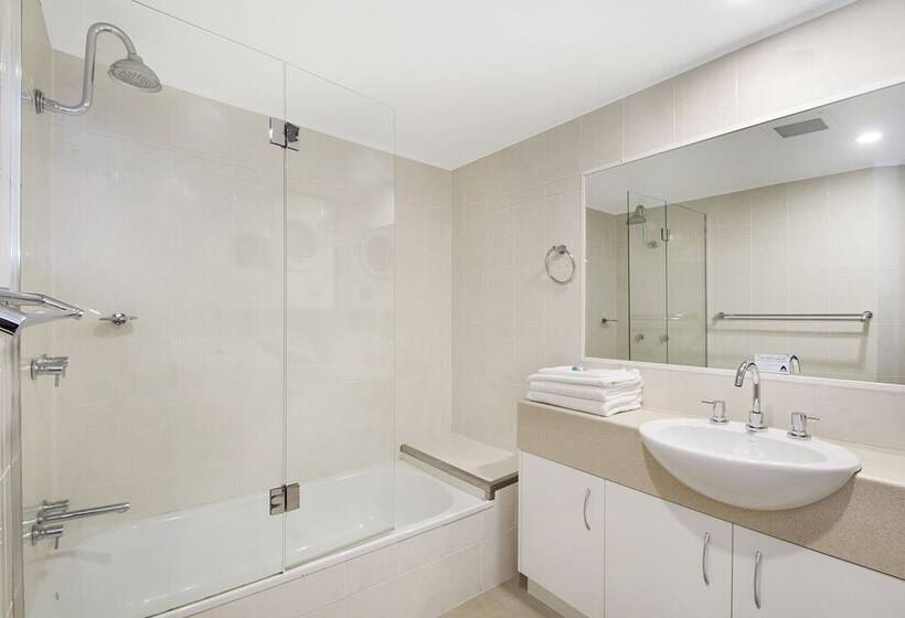 带两个卧室的顶楼公寓, Beachcomber On The Spit