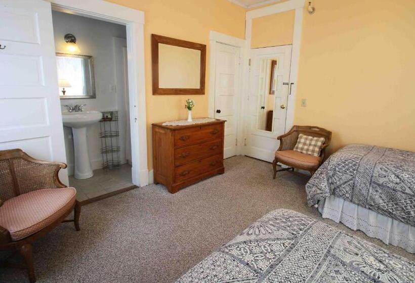 Номер Стандарт, Fullerton Inn