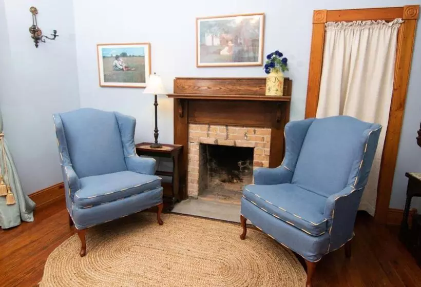 １ベッドルームハウス, Sweetwater Branch Inn