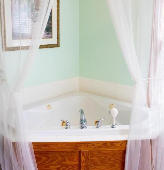Дом 1 Спальня, Sweetwater Branch Inn