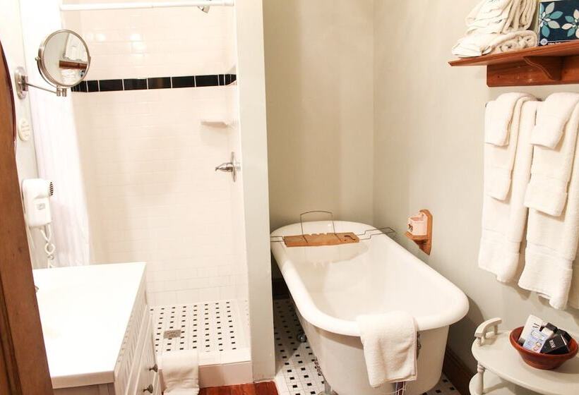 Номер Стандарт, Sweetwater Branch Inn