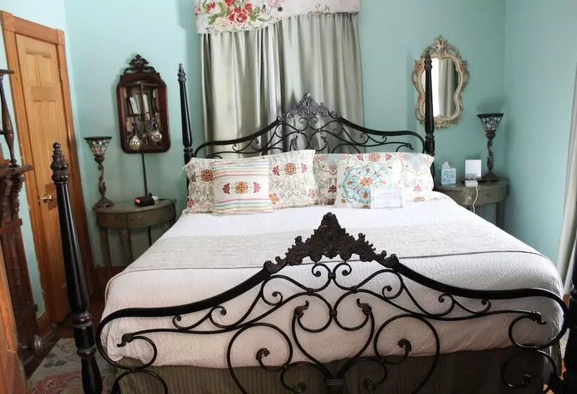 １ベッドルームハウス, Sweetwater Branch Inn