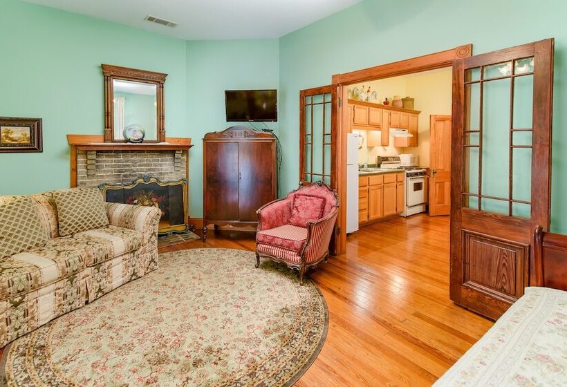 Дом 1 Спальня, Sweetwater Branch Inn