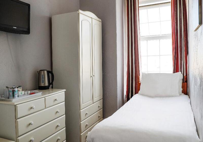Номер Стандарт, The Shores Hotel, Central Blackpool