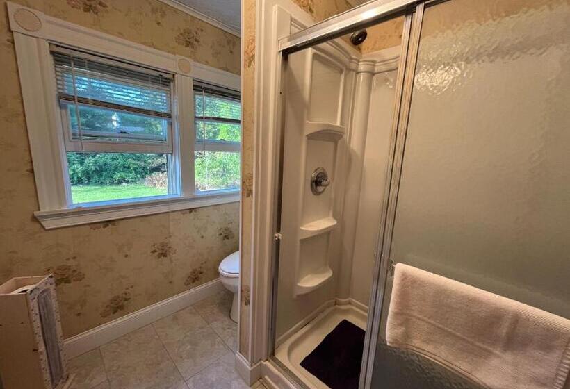 Номер Стандарт, Cheney House Bed & Breakfast