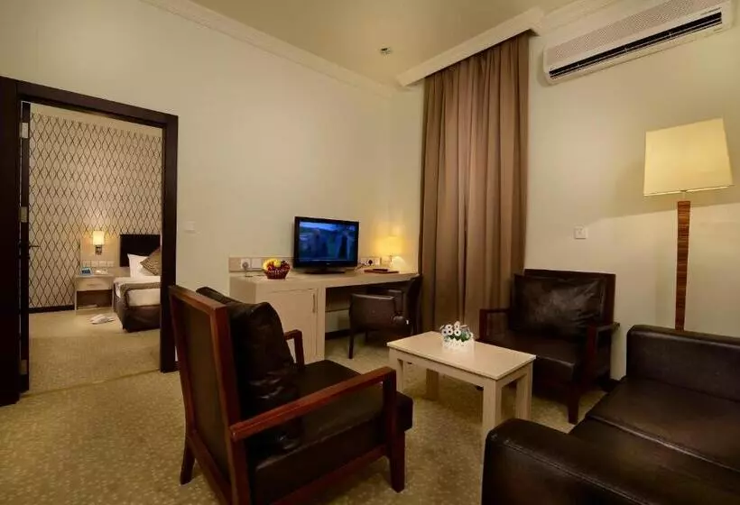 Deluxe Suite