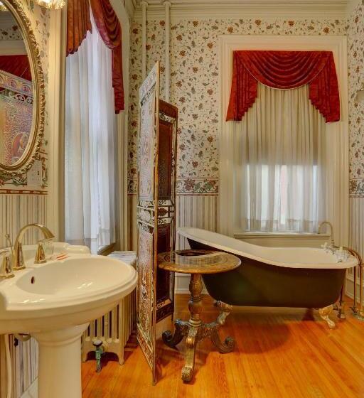 Люкс Deluxe Кровать Кинг, Greystone Manor Bed & Breakfast