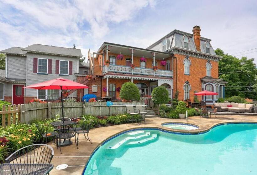 Номер Стандарт, Greystone Manor Bed & Breakfast