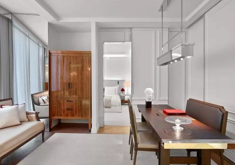 سوئیت کلاسیک, Baccarat Hotel And Residences New York