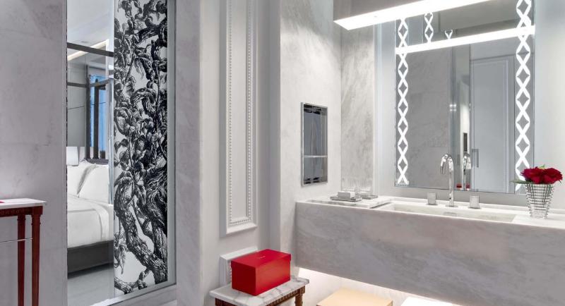 带大床的经典房间, Baccarat Hotel And Residences New York