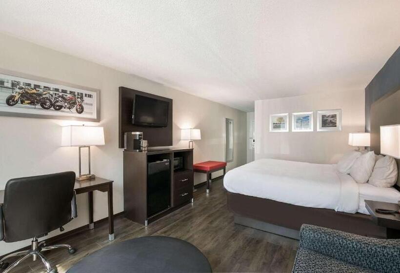 带大床的标准间, Clarion Hotel Conference Center