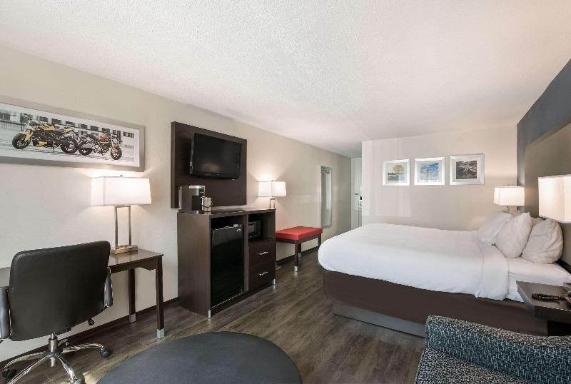 带大床的标准间, Clarion Hotel Conference Center