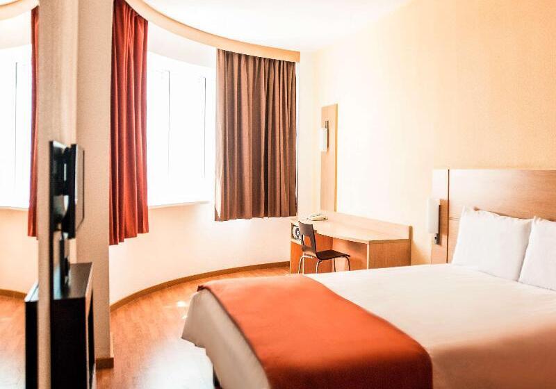اتاق استاندارد با چشم‌انداز شهر, Ibis Astana
