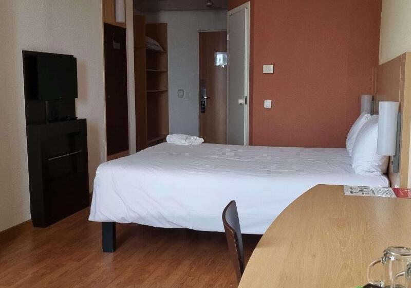 Premium Room City View, Ibis Astana