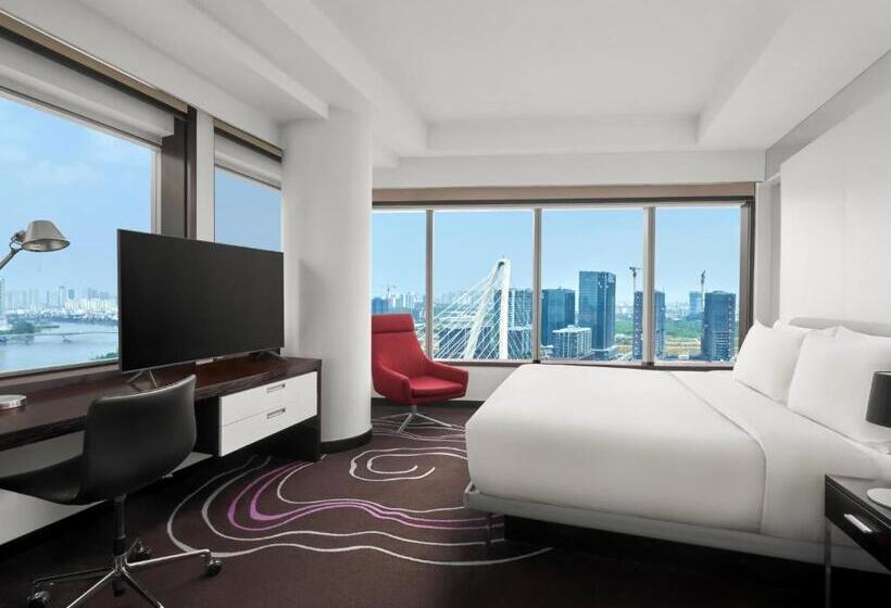 キングサイズベッドのスイートルーム, Le Méridien Saigon