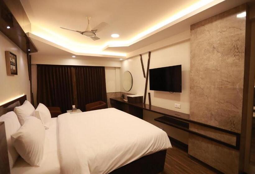 Номер Deluxe, Park Elanza Chennai