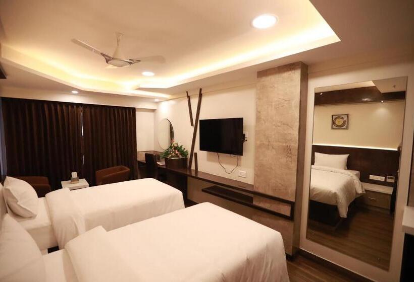 Номер Deluxe, Park Elanza Chennai