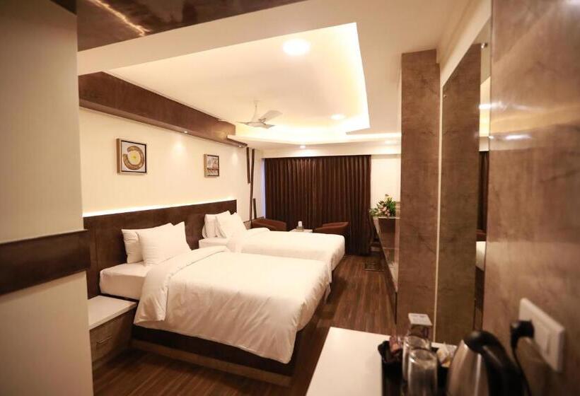 Номер Deluxe, Park Elanza Chennai