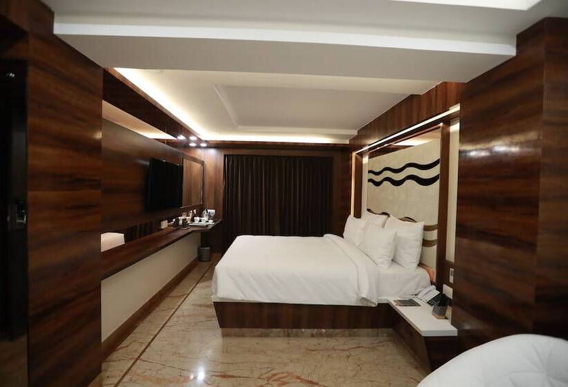 Номер Deluxe, Park Elanza Chennai