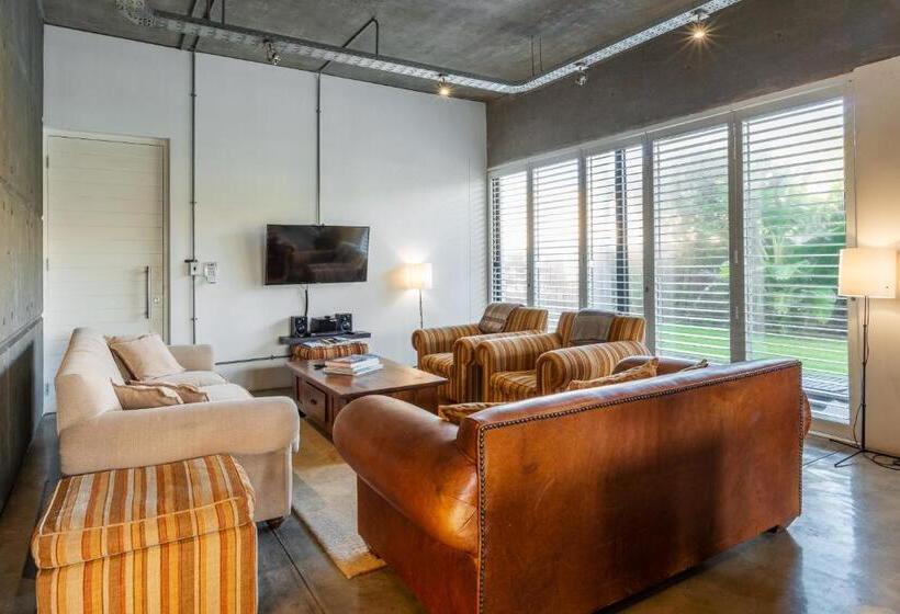 סוויטת ג'וניור עם מרפסת, Sunset Loft