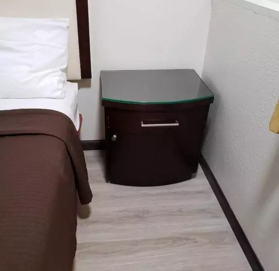 キングサイズベッドのスタンダードルーム, Value Inn & Suites Salina