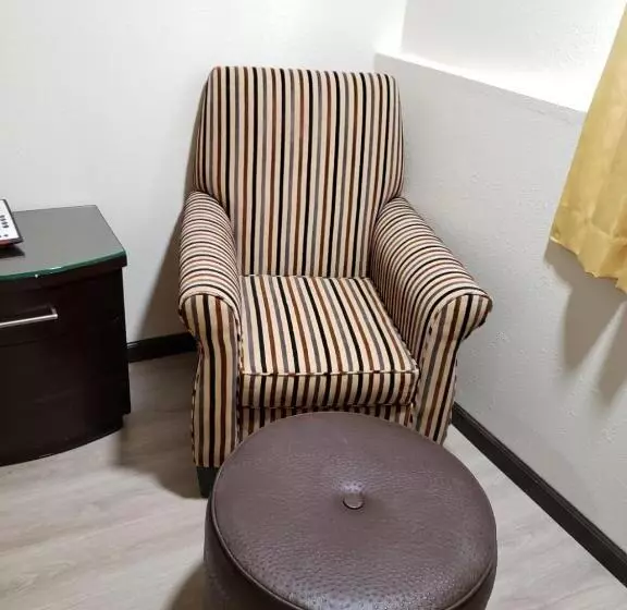 スタンダードルーム, Value Inn & Suites Salina