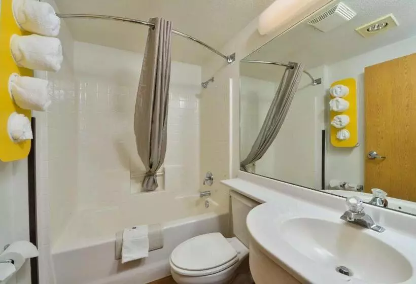 キングサイズベッドのスタンダードルーム, Motel 6meridian, Id  Boise W