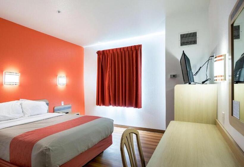 غرفة قياسية لذوى الاحتياجات الخاصة, Motel 6 Ruidoso, Nm