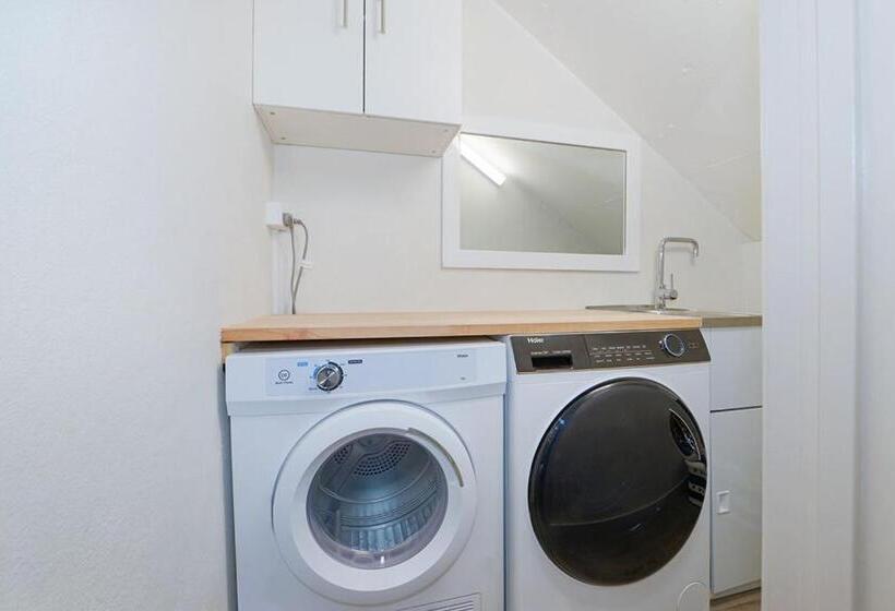 דירת חדר, Tiarri Terrigal