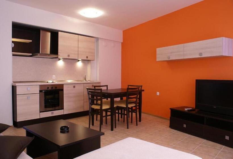 شقة غرفتين مطلة على البحر, Royal Cove Aparthotel   Self Catering