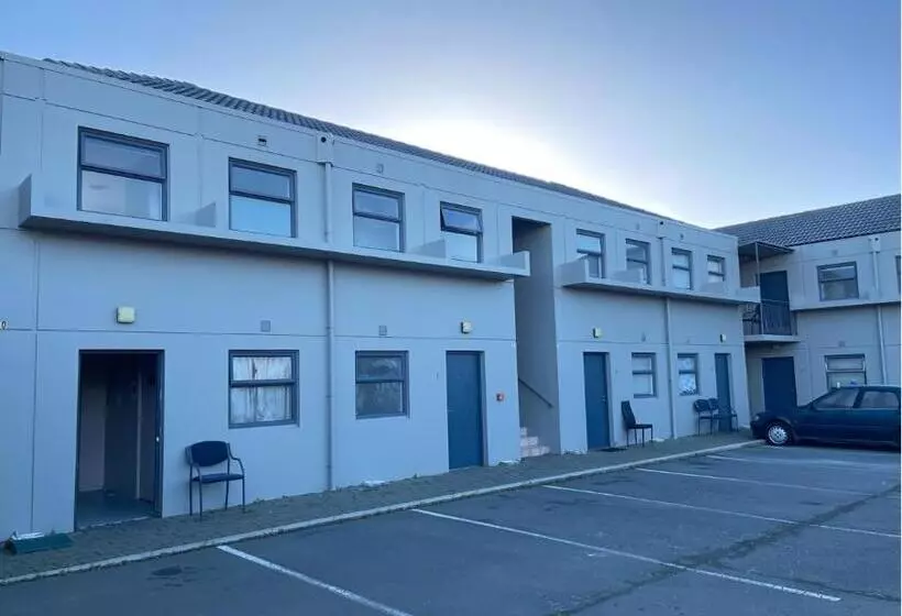Standard-studio, Aaa Northlands Motel