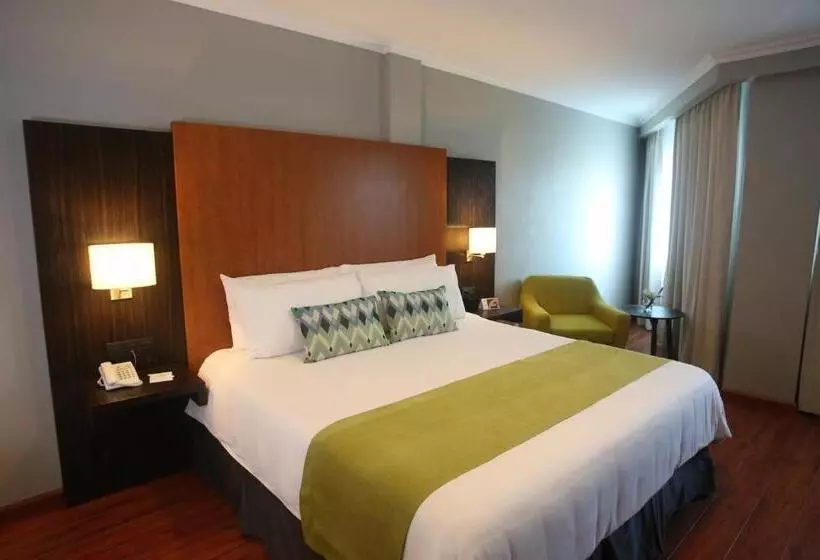 سوییت جونیور اجرایی, Aranjuez Hotel & Suites