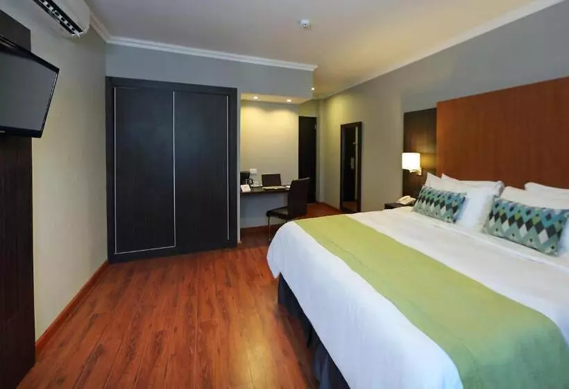 سوییت جونیور اجرایی, Aranjuez Hotel & Suites