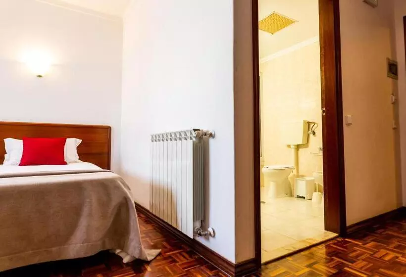 اتاق استاندارد سه نفره, Dona Amélia Hotel by Ridan Hotels