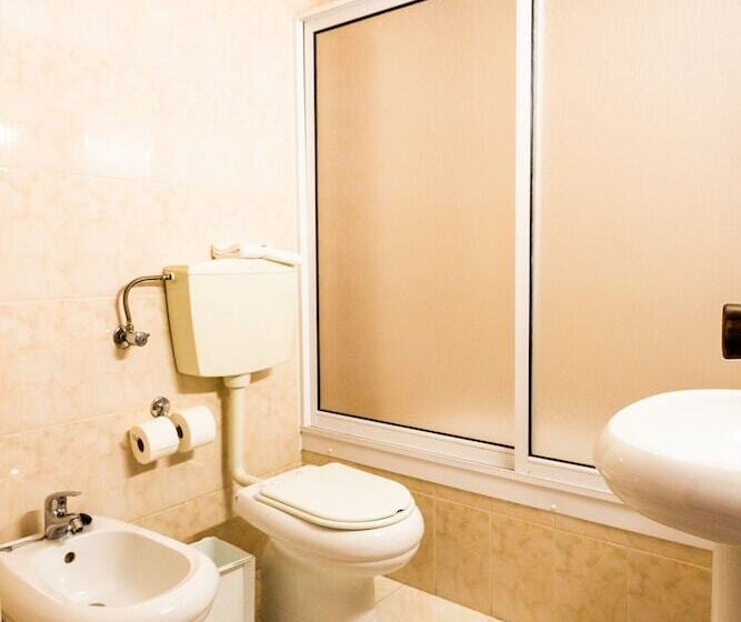 Номер Стандарт Трехместный, Dona Amélia Hotel by Ridan Hotels